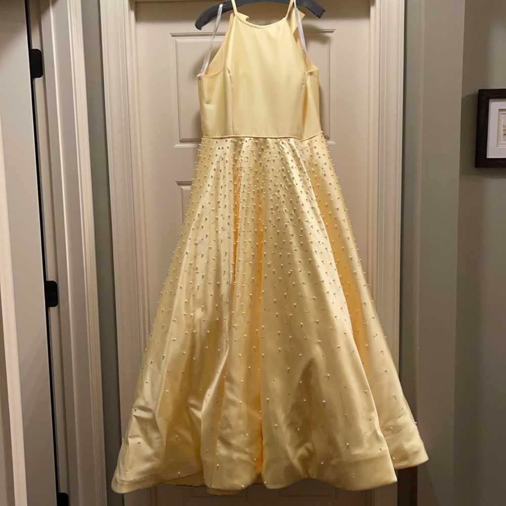 Sherri Hill size 16 floor length yellow gown